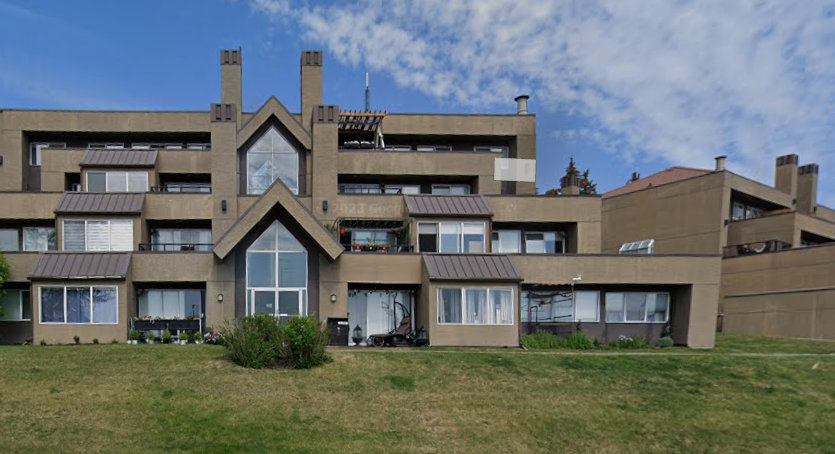Before and after move-out cleaning for a condo in Southwest Calgary